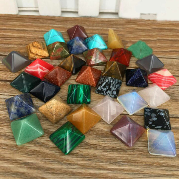 7Pcs Pyramid Gemstone